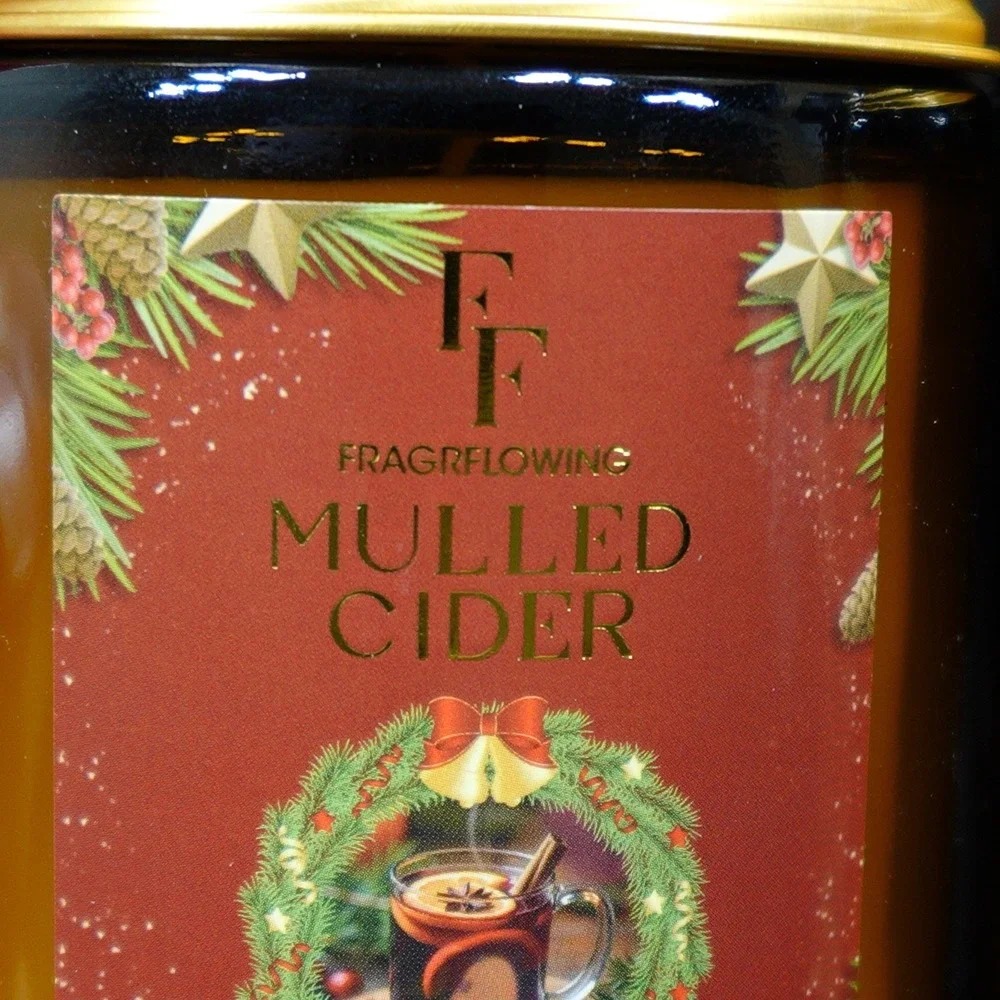 Fragrflowing scented candle